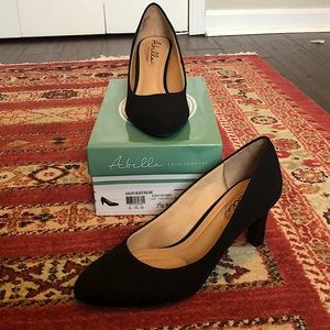 COPY - Abella size 7.5M women black heels